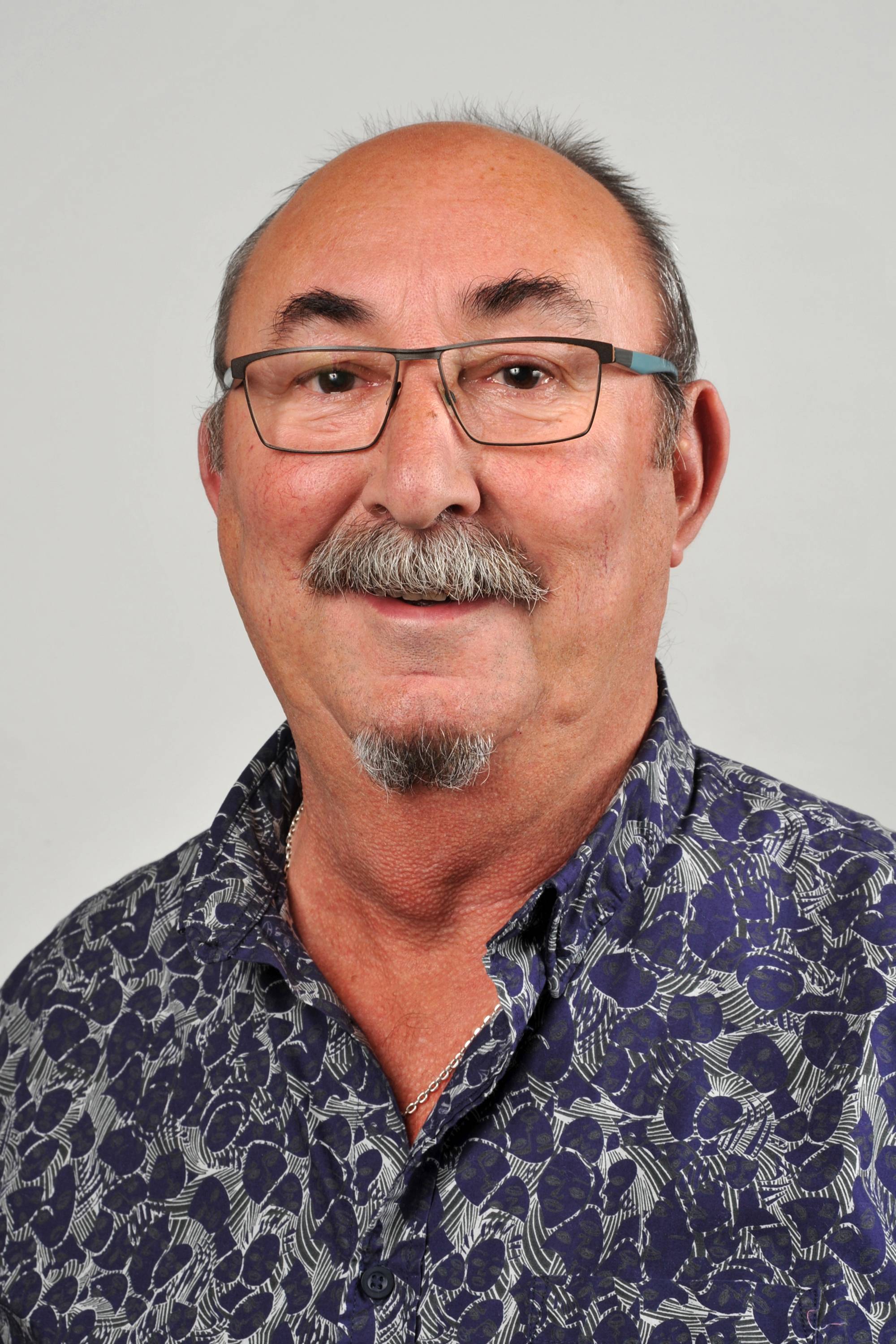 JEAN-PIERRE FILLOUSE | Urbanisme, patrimoine, voirie, entretien communal, vie sociale, affaires scolaires, enfance et jeunesse